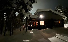 Rauhallinen kelohuoneisto lähellä palveluita, Peacefull Log apartment at Ylläs